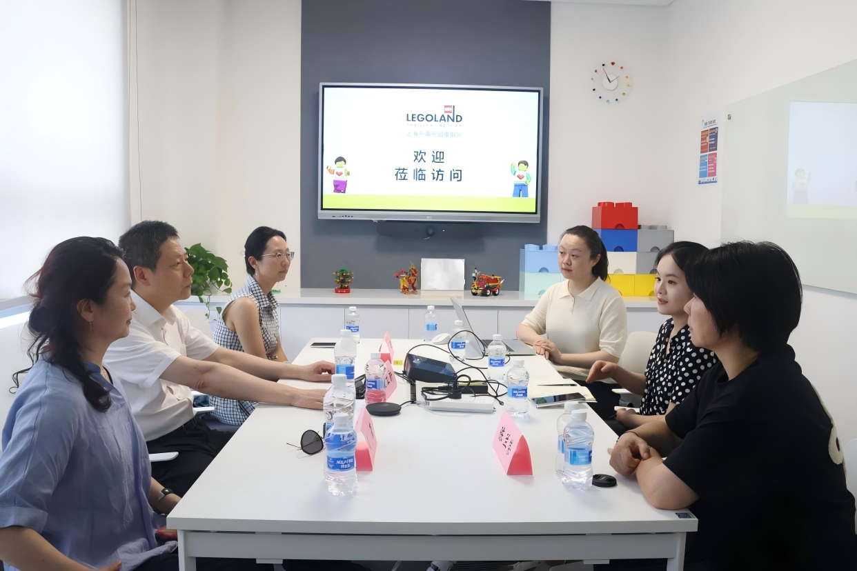 访企拓岗深耕文旅产教 校企共生共育时代匠才——瞿立新校长带队赴上海乐高乐园®开展校企合作交流